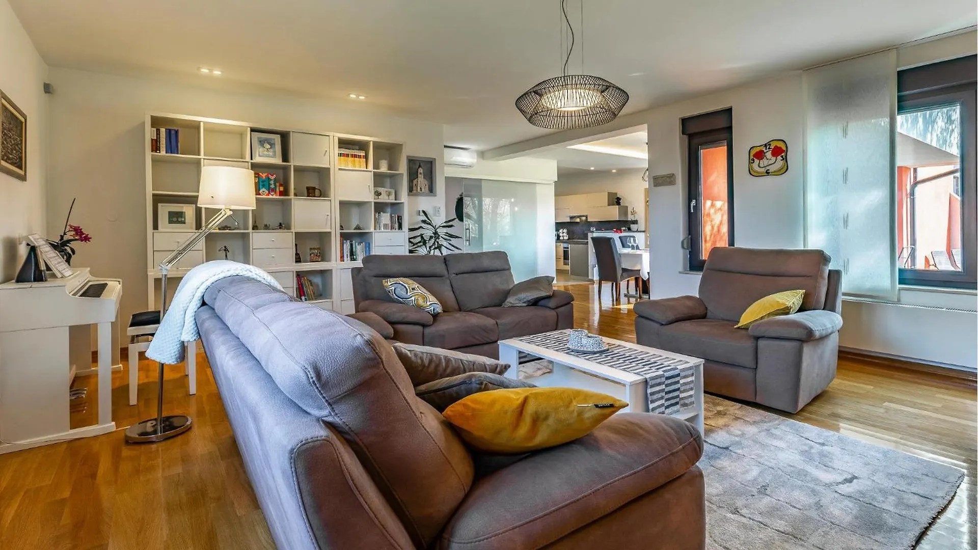 Awesome Home In Pula With Kitchen Holiday home
