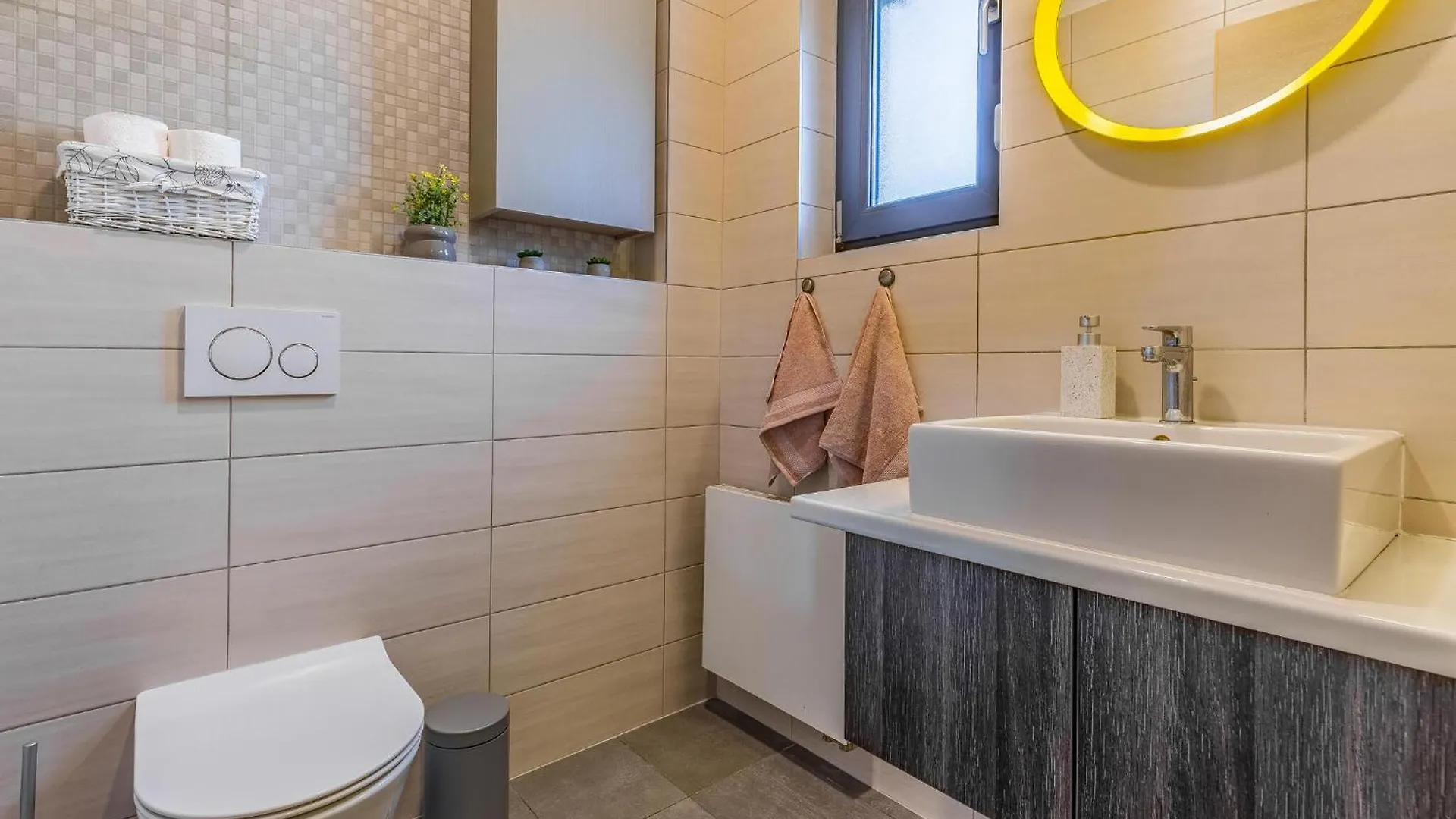 Awesome Home In Pula With Kitchen